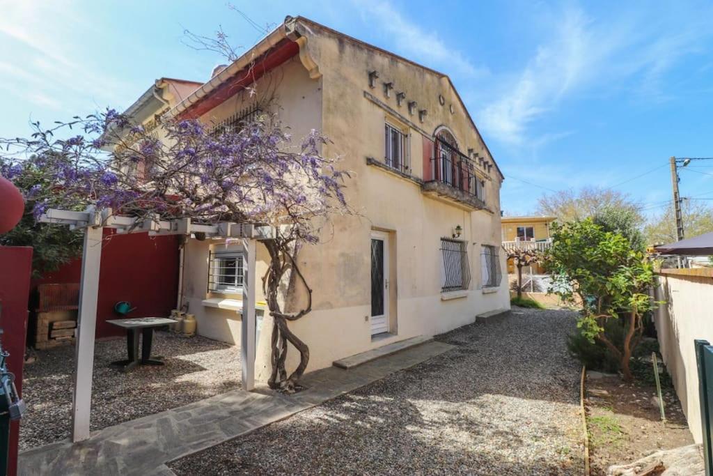 4 bedroom villa 80 metres from sea, free onsite parking 9 Allée des Palmiers, 66700 Argelès-sur-Mer