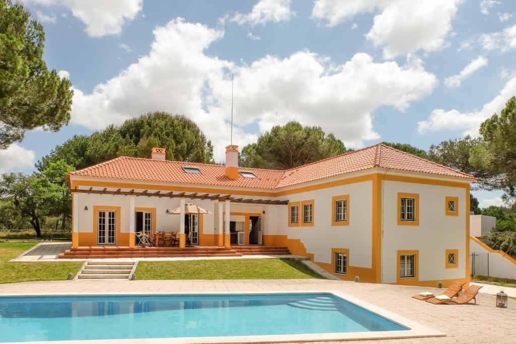 4 bedrooms villa with private pool enclosed garden and wifi at Comporta N253 - 14,5km House 78, 7580-247 Montalvo