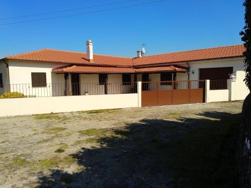 4 bedrooms villa with private pool enclosed garden and wifi at Vila Nova de Cerveira 1 km away from the beach