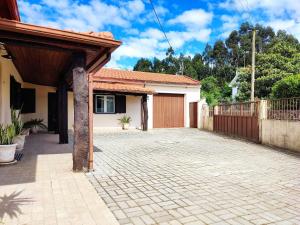 4 bedrooms villa with private pool enclosed garden and wifi at Vila Nova de Cerveira 1 km away from the beach