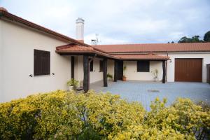 Villa 4 bedrooms villa with private pool enclosed garden and wifi at Vila Nova de Cerveira 1 km away from the beach R. do Monte 24 4920-012 Vila Nova de Cerveira Région Nord