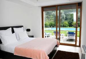 4 bedrooms villa with private pool furnished garden and wifi at Canicada