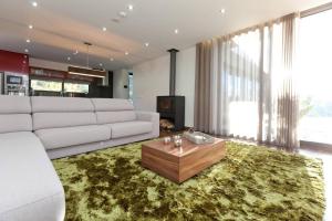 4 bedrooms villa with private pool jacuzzi and enclosed garden at Vieira do Minho