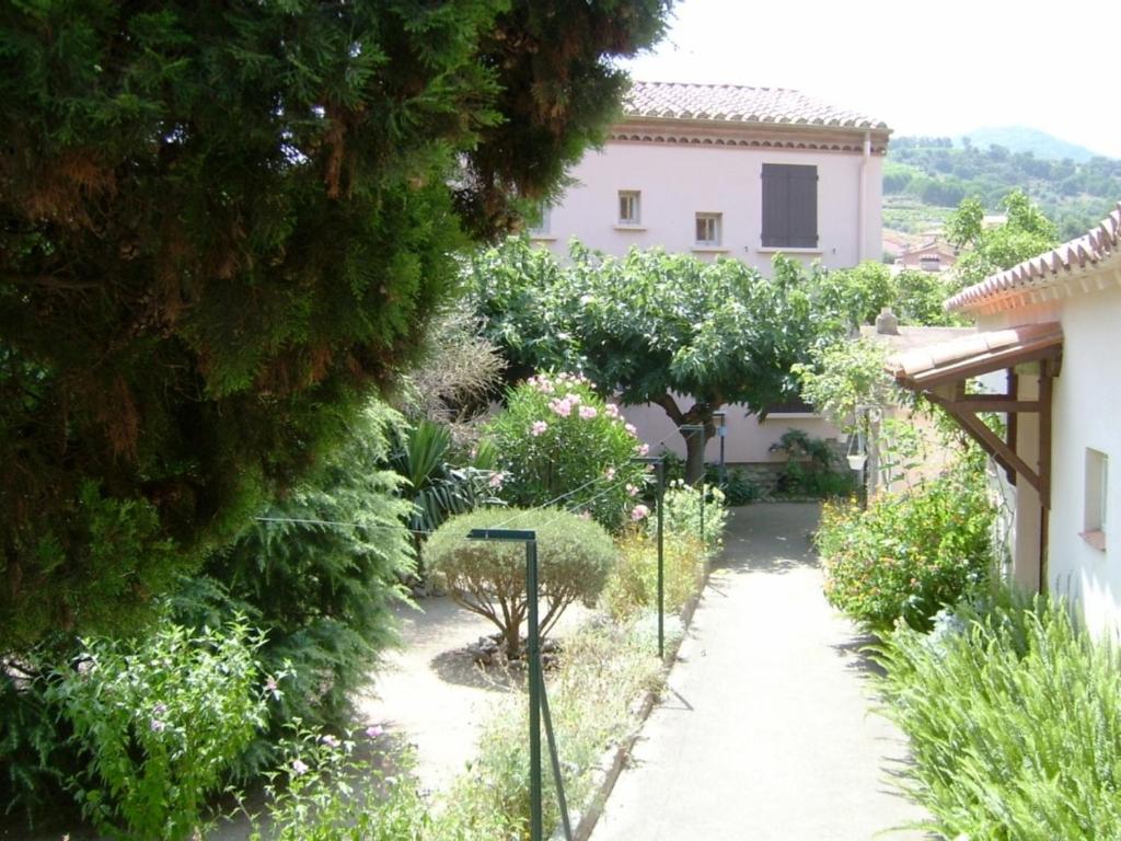 Maison de vacances VILLA 4 CHAMBRES A 700M DU VILLAGE ET DES PLAGES PAR UN CHEMIN PIETONNIER 37 Avenue Jacques Delcos, 66190 Collioure