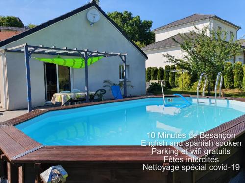 4 chambres cosy dans villa plain-pied 105m2 avc piscine à Montfaucon