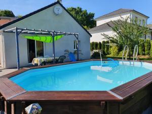 Villa 4 chambres cosy dans villa plain-pied 105m2 avc piscine à Montfaucon 18 b rue de rochefort 25660 Montfaucon Franche-Comté