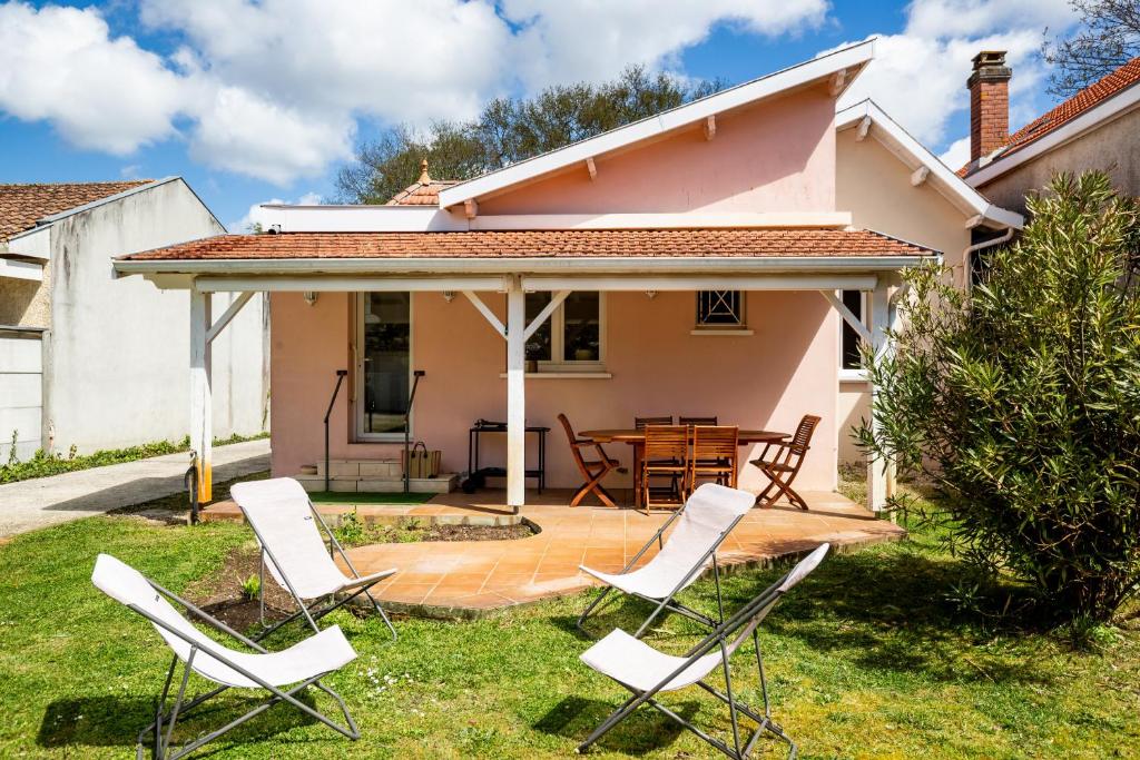 Maison de vacances Villa 4 personnes proche du centre et proche de la plage Vergniaud, 17, 33510 Andernos-les-Bains