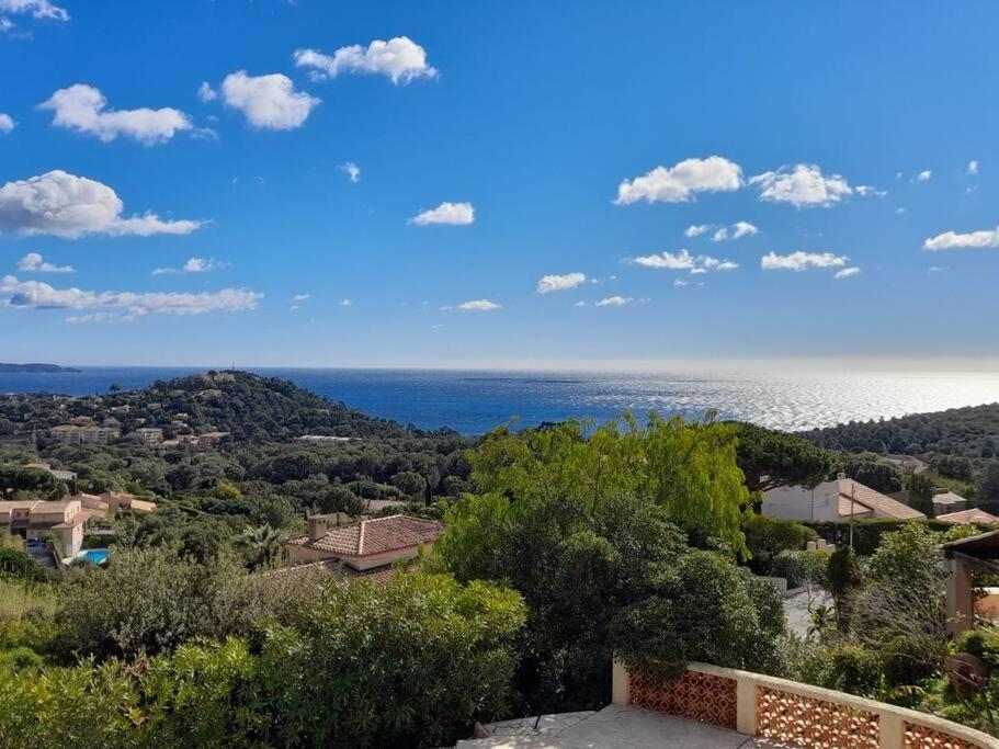 Villa 4-Star Private Villa with Pool and Panoramic Sea View at Gulf de Saint Tropez 73 Avenue Gabriel Fauré 83240 Cavalaire-sur-Mer