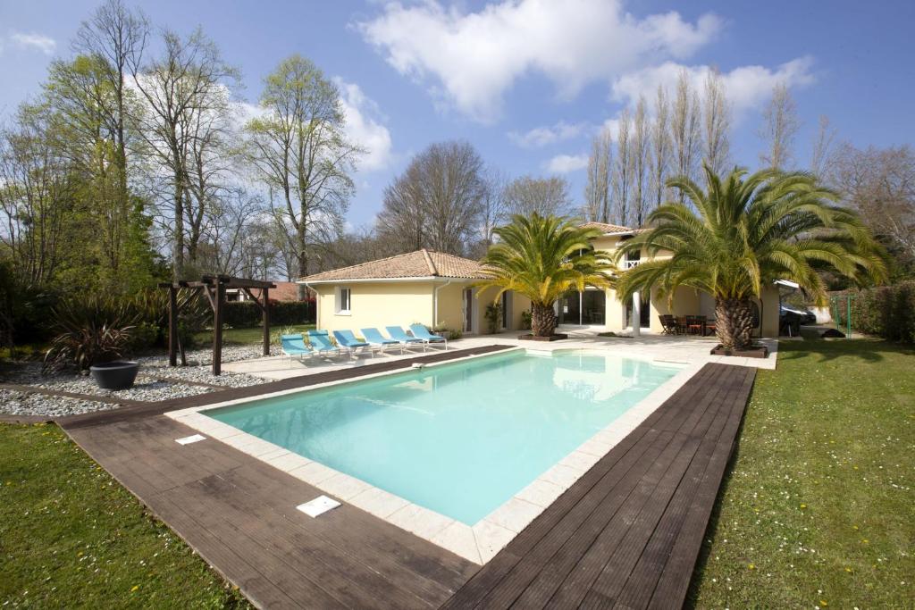 4 stars villa w pool & garden - St Martin de Seignanx - Welkeys 353 route de Lannes, 40390 Saint-Martin-de-Seignanx