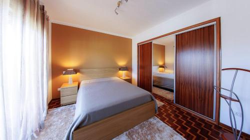 5 bedrooms villa with private pool enclosed garden and wifi at Catanhede