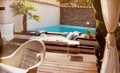 Villa 6 personnes piscine centre village Lussan Gard Lussan france