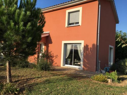 Villa 8 personnes à proximité des bords de Saône Montmerle Sur Saône france