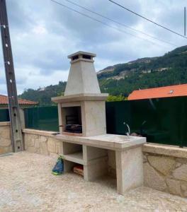 9 bedrooms villa with private pool jacuzzi and enclosed garden at Ponte de Lima Viana do Castelo