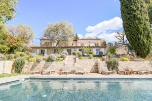 A CASA BIANCA Exceptional luxurious provençale villa with pool
