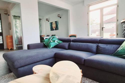 Agréable Villa à mi-chemin de Paris & Disneyland & Stade de France