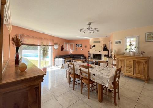 Agréable villa avec piscine privé 6IDC4