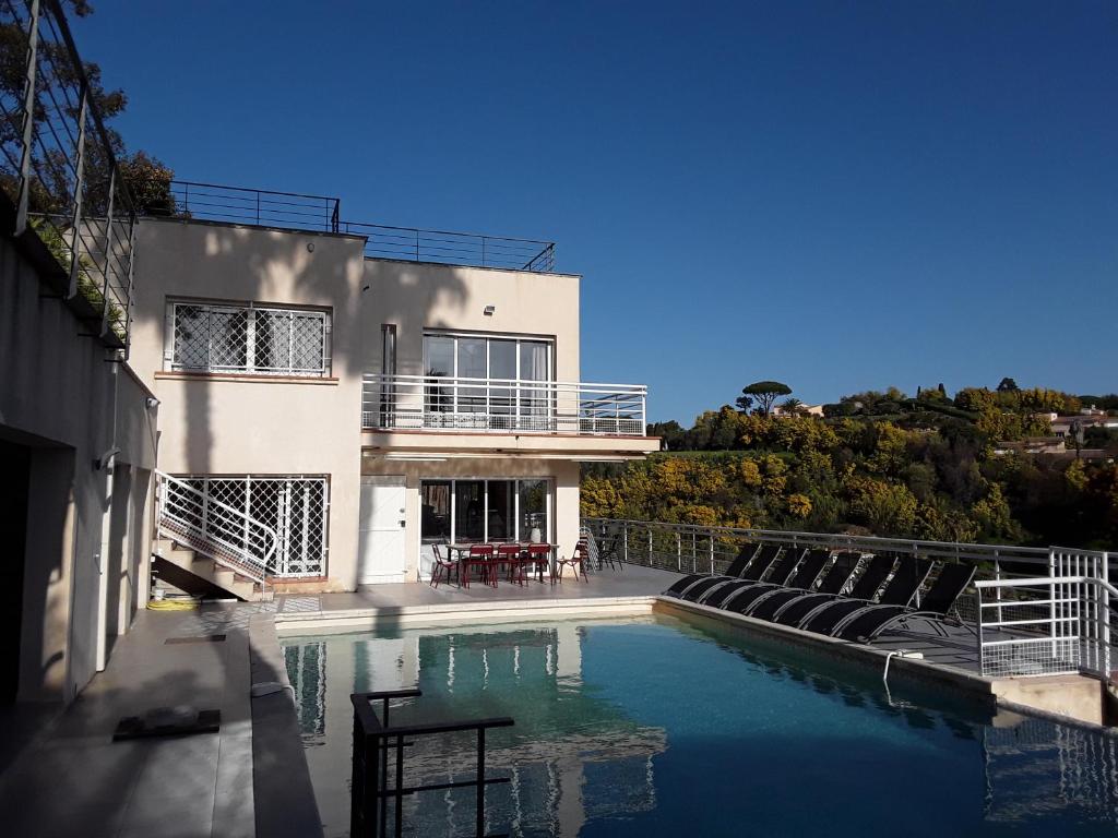 Villa Villa Alamp 435, Boulevard de l'Aube, 06220 Vallauris