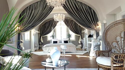 Maison d'hôtes Villa Alecya 33 RUE BOUCICAULT Sainte-Catherine-de-Fierbois