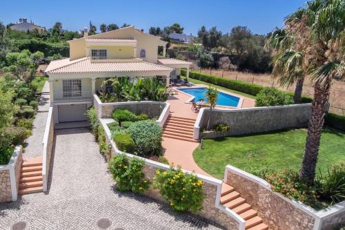 Villa Villa Amarela Urbanização Santo António - Pedregais, Lote 30, Montes de Alvor Alvor