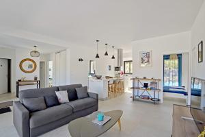 Amazing villa with swimming pool near the sea and Pinarellu - Welkeys