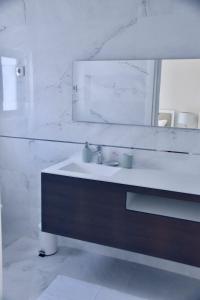 Amora Villa Sacha