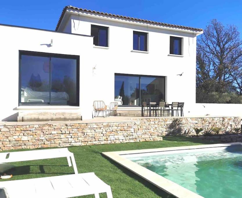 Villa Villa Ansalou, piscine et jeux idéale pour famille 397 Chemin la Carraire des Clos, 83470 Seillons-Source-dʼArgens