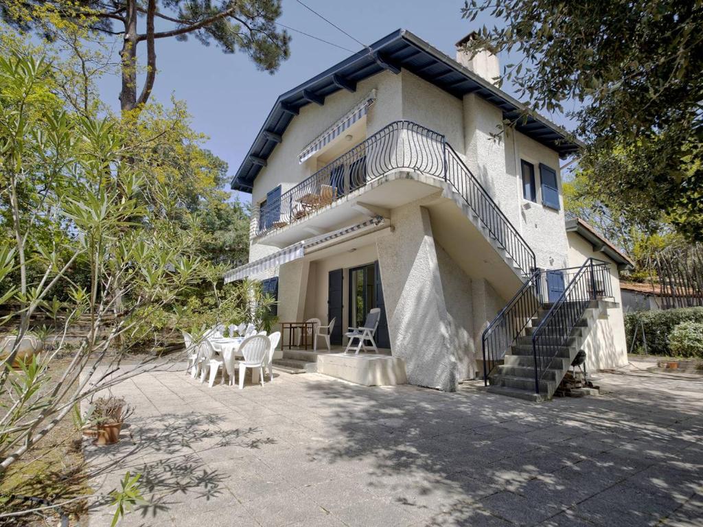 Villa Villa Arcachon, 6 pièces, 9 personnes - FR-1-433-86 24, allée Camille Jullian, 33120 Arcachon