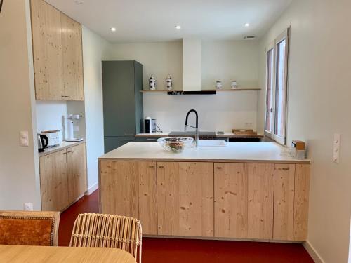 Arcachon -belle Villa avec 5 chambres et Piscine chauffée privative