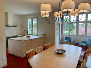 Arcachon -belle Villa avec 5 chambres et Piscine chauffée privative