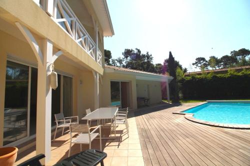 Arcachon Belle villa avec piscine et jardin privatifs - 4 chambres