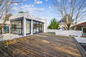 Architect villa along the Marne near Paris - Welkeys