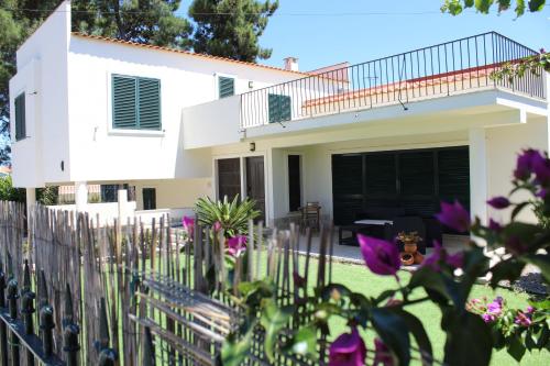 Aroeira Palm Beach Villa