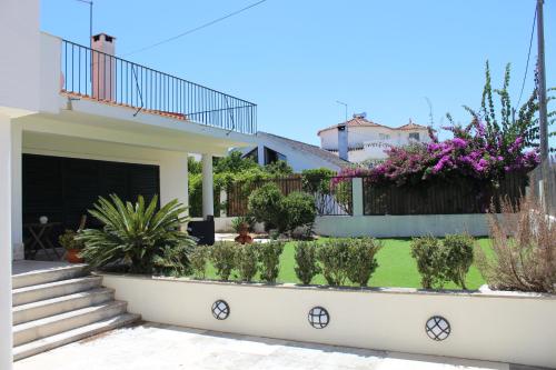 Aroeira Palm Beach Villa