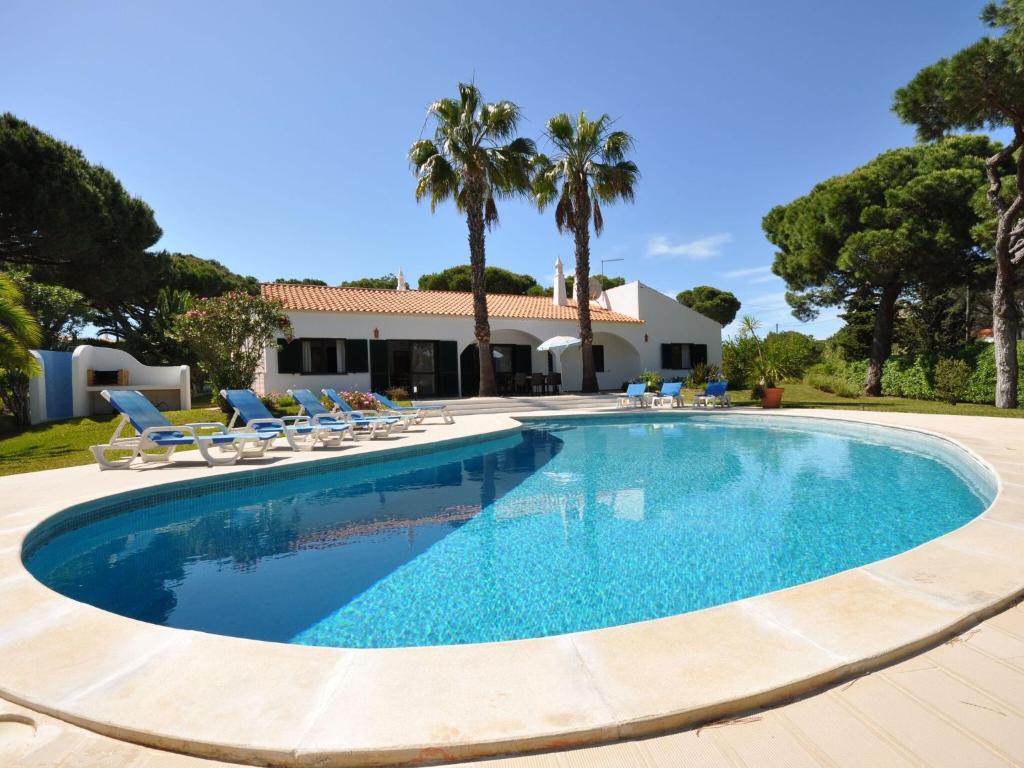 Villa Attractive villa in Vilamoura with private terrace  8125-307 Vilamoura