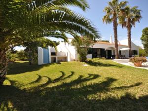 Villa Attractive villa in Vilamoura with private terrace  8125-307 Vilamoura Algarve