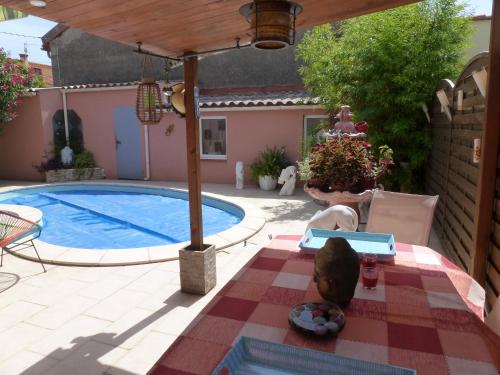 Villa Villa avec piscine 10 minutes des plages 9 Rue Pierre Courtais Perpignan