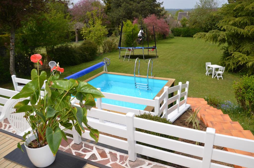 Villa Villa avec piscine entre Disneyland et Paris 19 chemin des foures, 77400 Saint-Thibault-des-Vignes