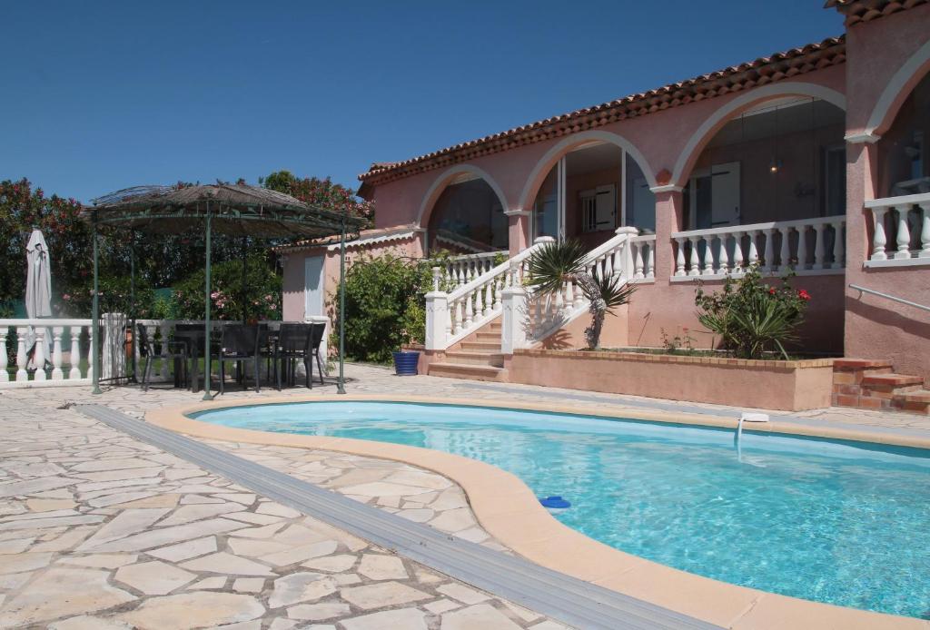 Villa VILLA AVEC PISCINE-SAINT RAPHAEL AGAY Rue Albert Camus, 83700 Saint-Raphaël