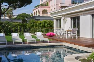 Villa @VILLA CONTEMPORAINE CROISETTE VUE MER & Piscine !!!!@ 102 Boulevard de la Croisette 06400 Cannes Provence-Alpes-Côte d\'Azur