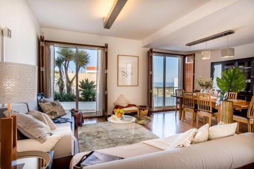 Beachside Villa 5 Bdr 6 Baths Sleeps 9plus ppl