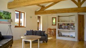 Beautiful 8 bedroom villa in the heart of a stunning forest