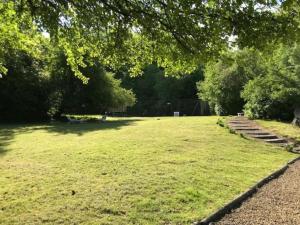Beautiful and quiet country house 1h from Paris