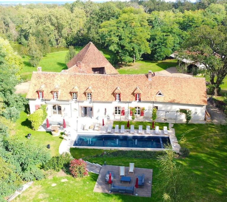 Villa Beautiful Farmhouse - 1h40 South Paris Le Bois Rond 18240 Santranges