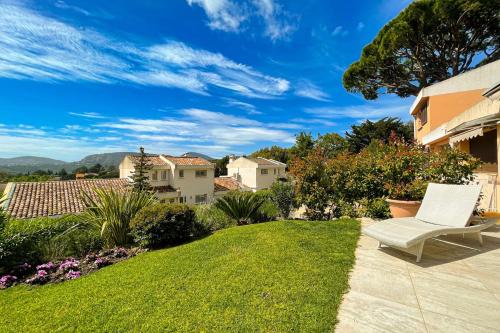 Beautiful House in residence on Mandelieu with swimming pool access