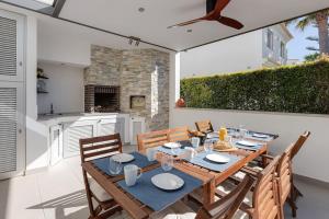 Beautiful new home nestled in the heart of Galé
