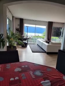Beautiful property in front of Annecy Lake