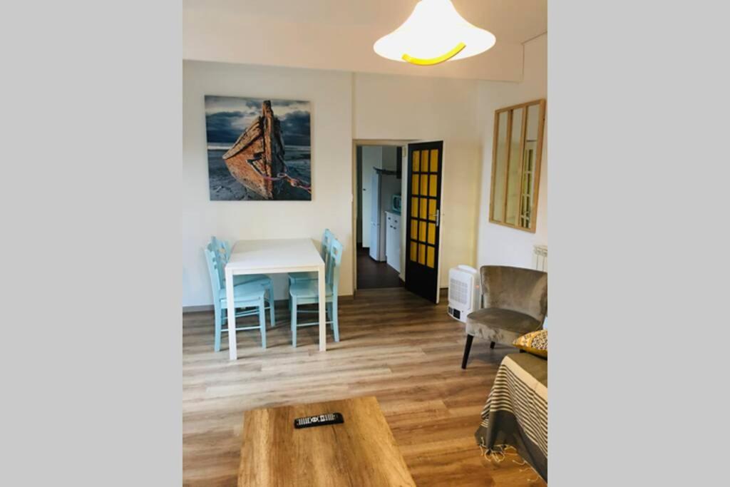 Beautiful Villa in Carcassonne with Shared Pool Jacuzzi