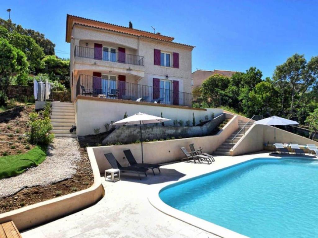 Villa Beautiful Villa in Roquebrune-sur-Argens with Private Pool  83380 Roquebrune-sur Argens