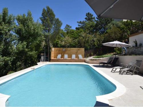 Beautiful Villa in Roquebrune-sur-Argens with Private Pool