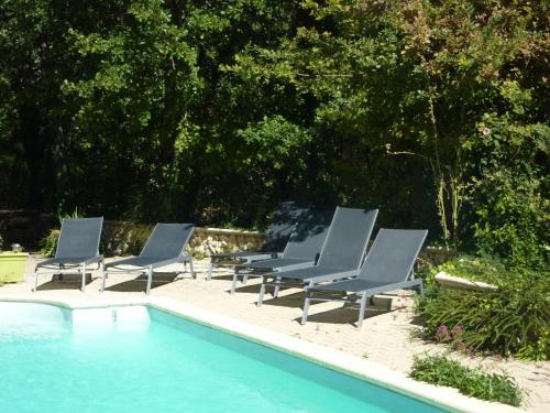 Beautiful Villa in Saint Paul Trois Chateaux with Pool
